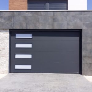Puertas de garaje a medida en Valencia, con soluciones modernas y funcionales para tu hogar o negocio.